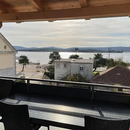 아파트 In With Sea View, Balcony, Air Conditioning, Wifi 5075-3